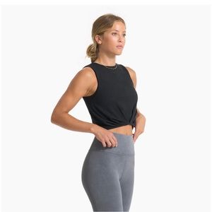 vuori Cove High Neck Tank size large in black